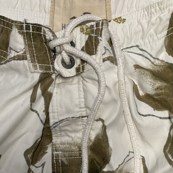 Hollister Men's Swim Cargo Trunks Hibiscus Y2K 100% Polyester Size S - Picture 3 of 5